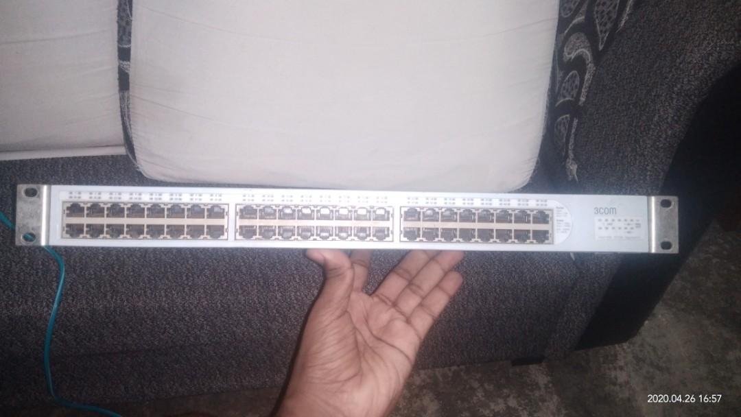 3 COM switch (Category: Laptops & Notebooks) located in Kuala Lipis. Submitted by nathanjoy (Listing ID 1002800738, Image 1). Description: masih elok xp dh lama x pakai yg mana nk blh roger.