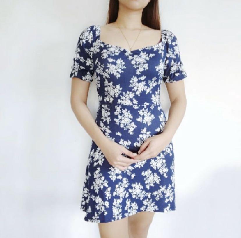 Blue Floral Dress (Category: Dresses) located in Antipolo. Submitted by shop.am (Listing ID 1002747454, Image 3). Description: New, never worn Fits s-m.