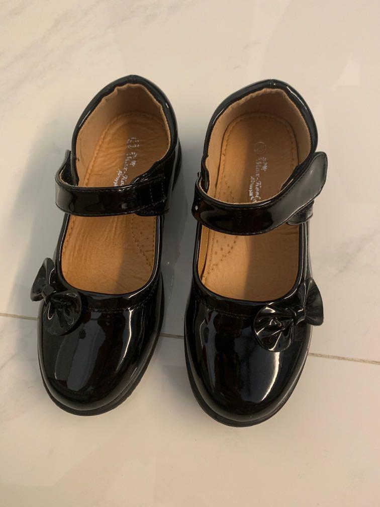 Girls graduation top shoes