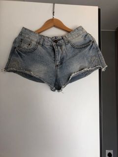 （分類：）位於 。 由 december4th 提交（商品編號 1002735504，圖片 1）。簡介： 。