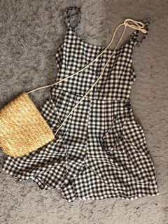 (Category: ) located in . Submitted by claire_closets (Listing ID 1002870187, Image 1). Description: .