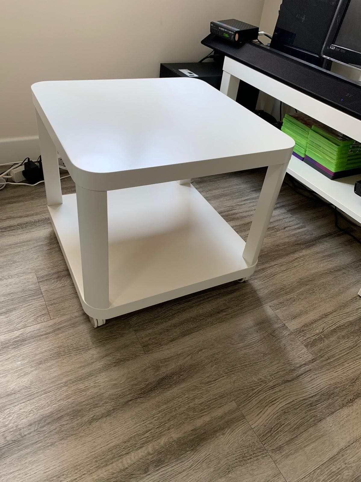 Ikea side table on wheels(TINGBY), 傢俬＆家居, 傢俬, 桌子 Carousell
