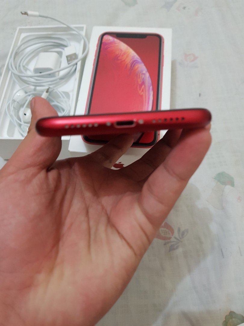 Iphone XR Globe locked red