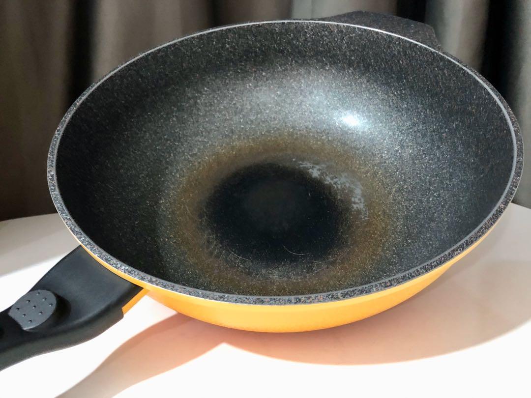 Korean Lacena Ceramic wok / frying pan, Furniture & Home Living,  Kitchenware & Tableware, Cookware & Accessories on Carousell