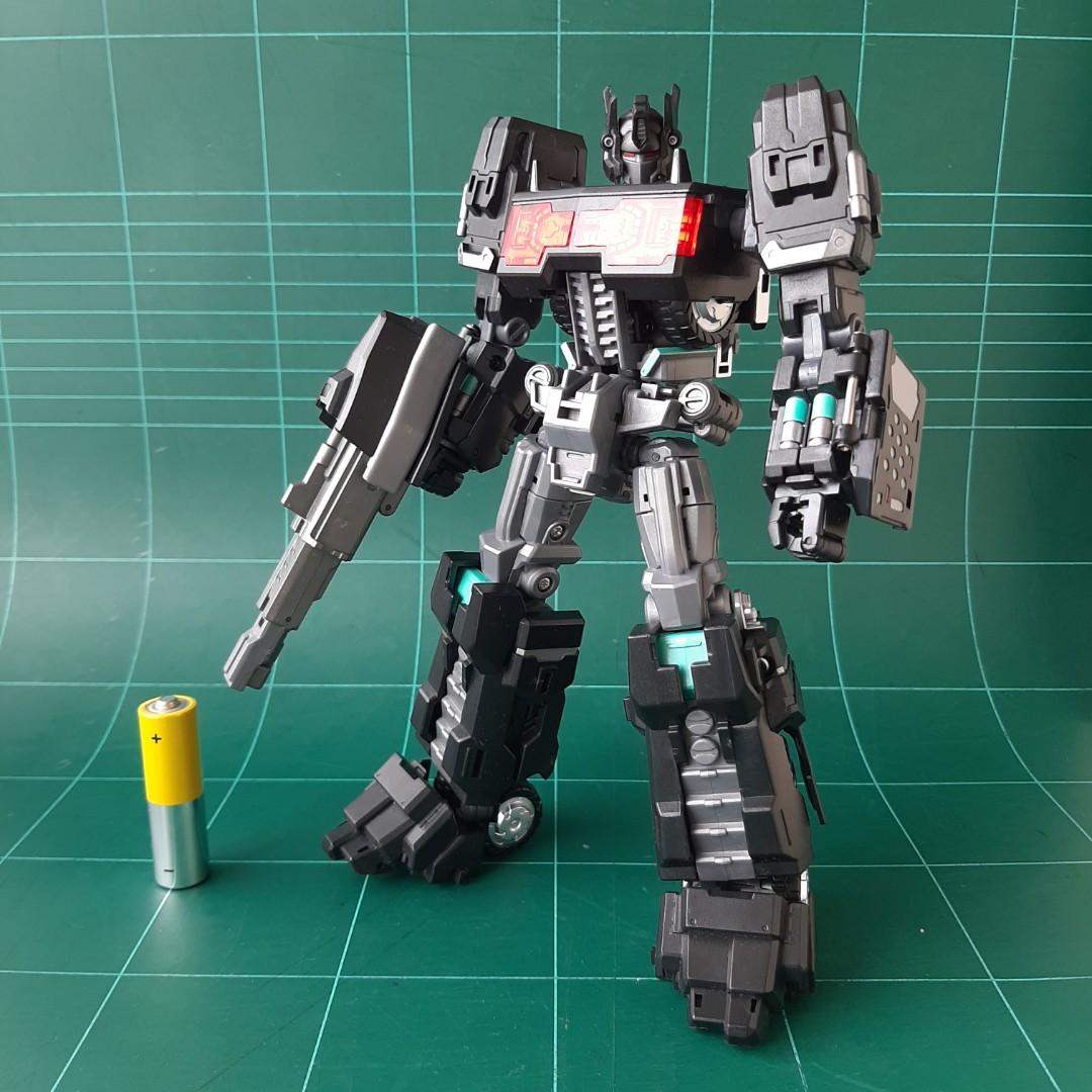 Maketoys striker noir sales
