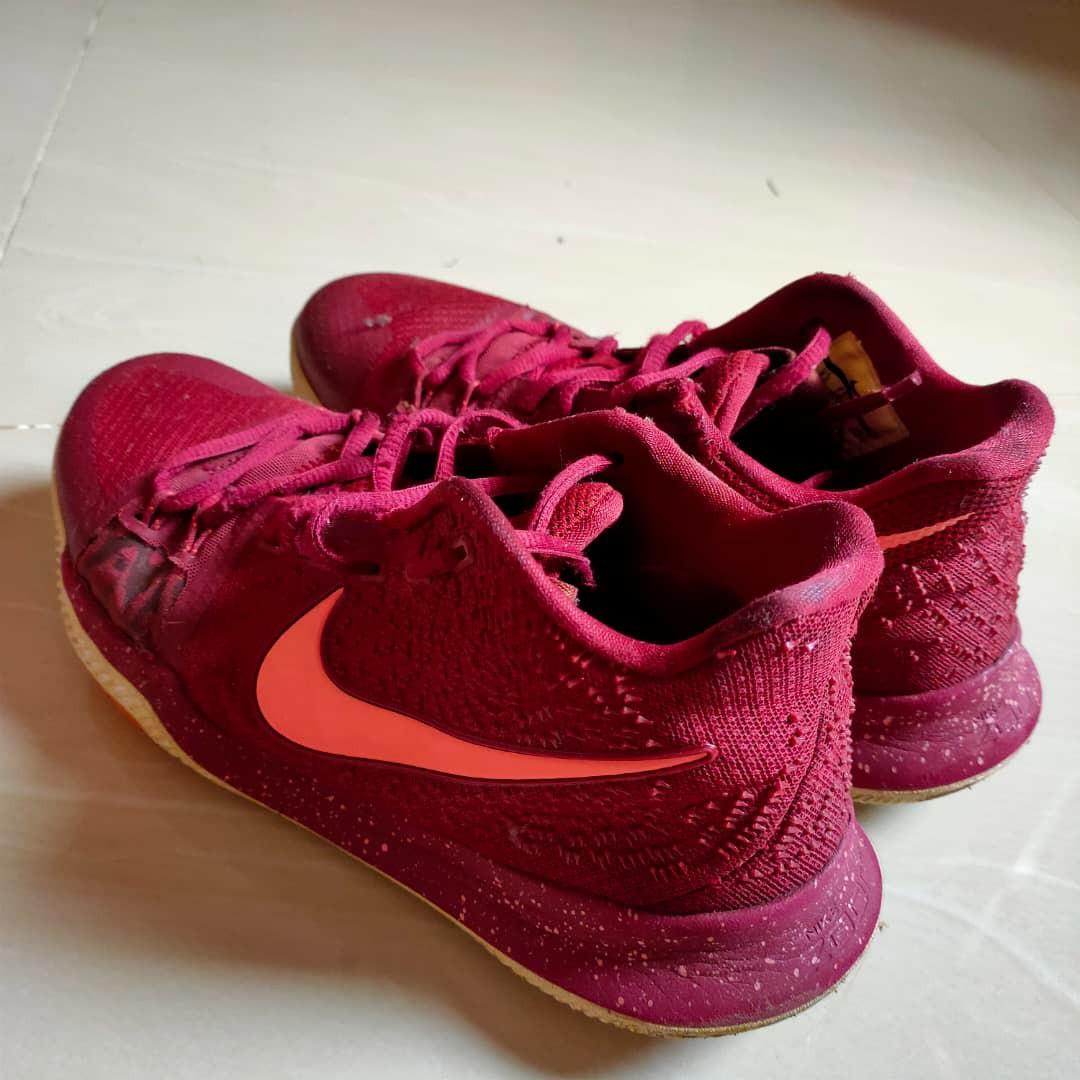 NIKE KYRIE 3 RED VELVET