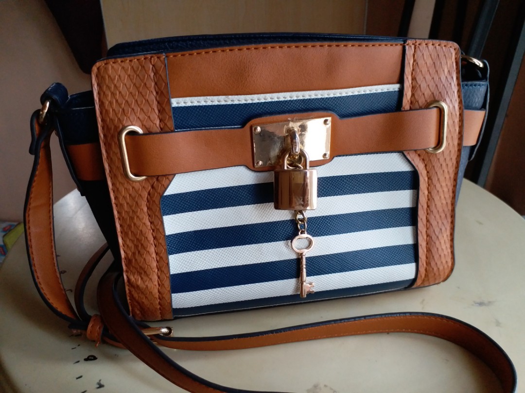 ORIGINAL ALDO SLING BAG, Women's Fashion, Bags & Wallets, Crossbody