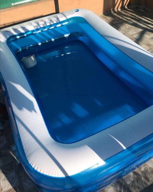 Sun club inflatable pool (Category: Bathtub & Bath Accessories) located in Cainta. Submitted by krissssh (Listing ID 1002802911, Image 3). Description: SUN CLUB (Inflatable) with pump Medium size: 2.62m X 1.75m X 51cm.