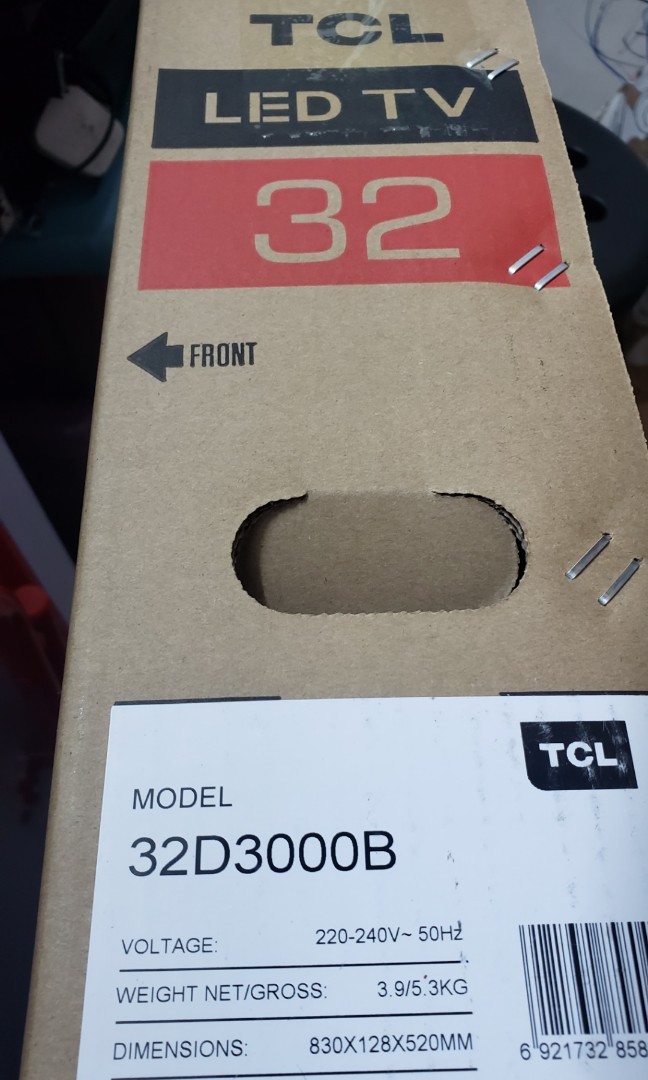 賣全新TCL LEDTV 32D3000B ，只開過盒，尺寸不合故特價放售