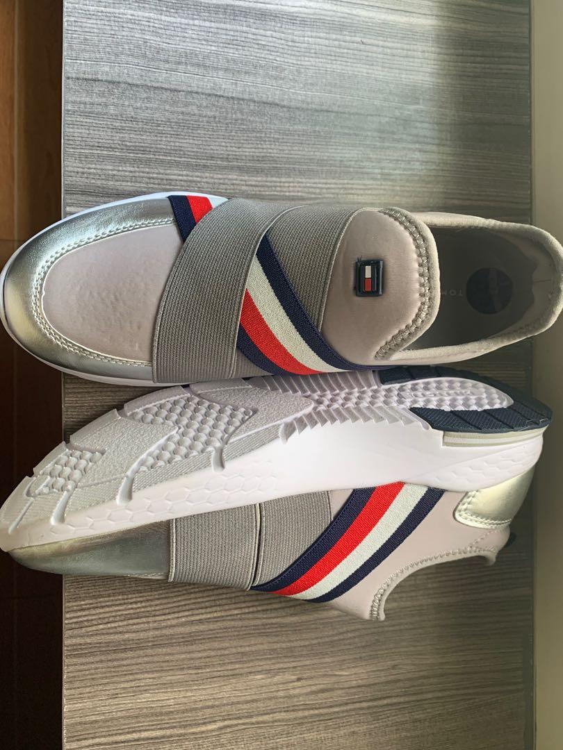 REPRICED TOMMY HILFIGER MAVINS SNEAKERS 