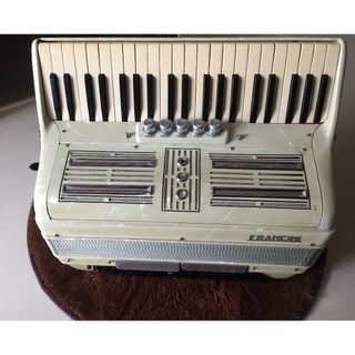 （分類：）位於 。 由 simpleon 提交（商品編號 162415826，圖片 1）。簡介： 。