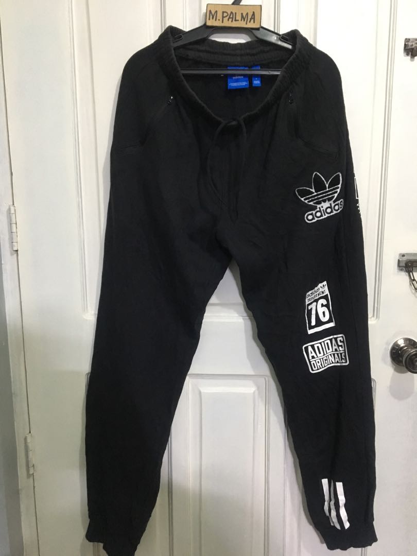 Adidas large sales logo joggers