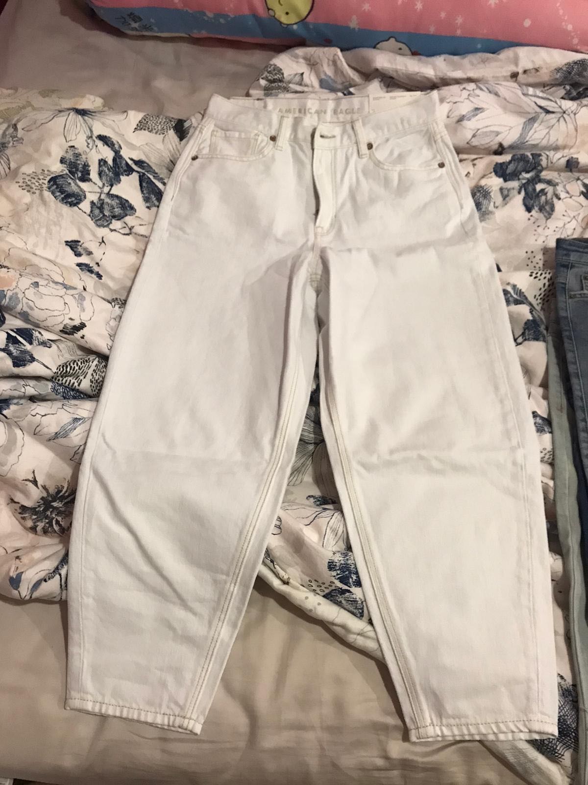 american eagle outfitters mom jeans