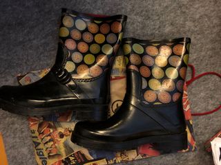 （分類：）位於 。 由 emilyau18 提交（商品編號 1002984334，圖片 1）。簡介： 。