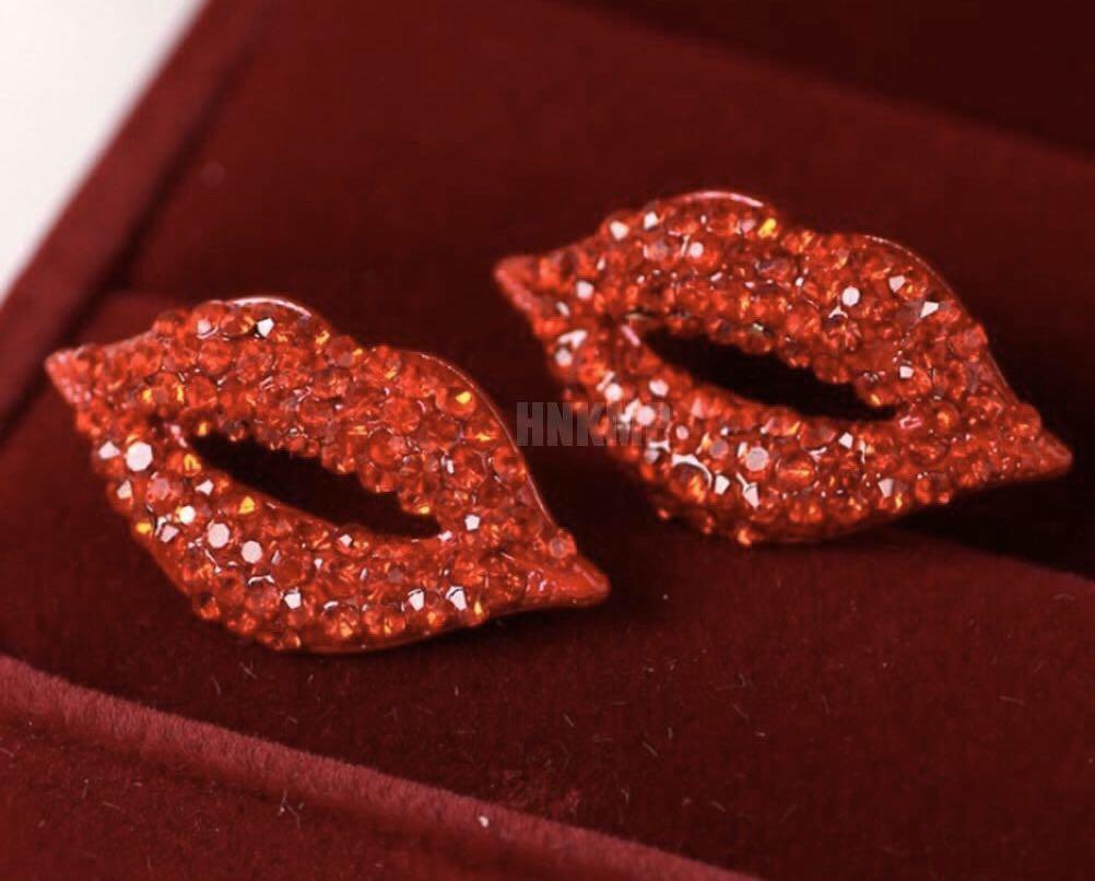 Full Diamond Lips Earring, Women's Fashion, Jewelry & Organisers