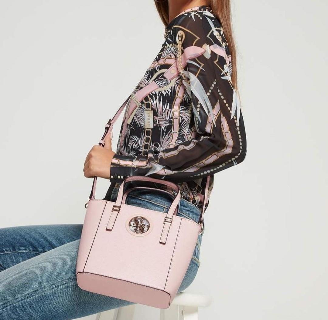 guess open road mini tote bag