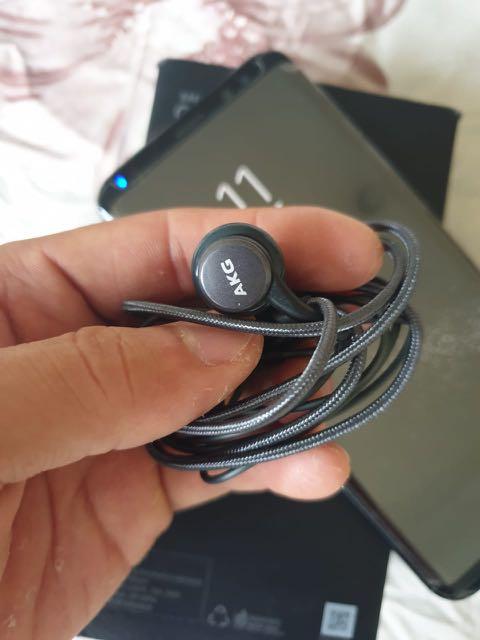Headset AKG by harman kardon ex Samsung S8+ Original, Elektronik, Audio di  Carousell