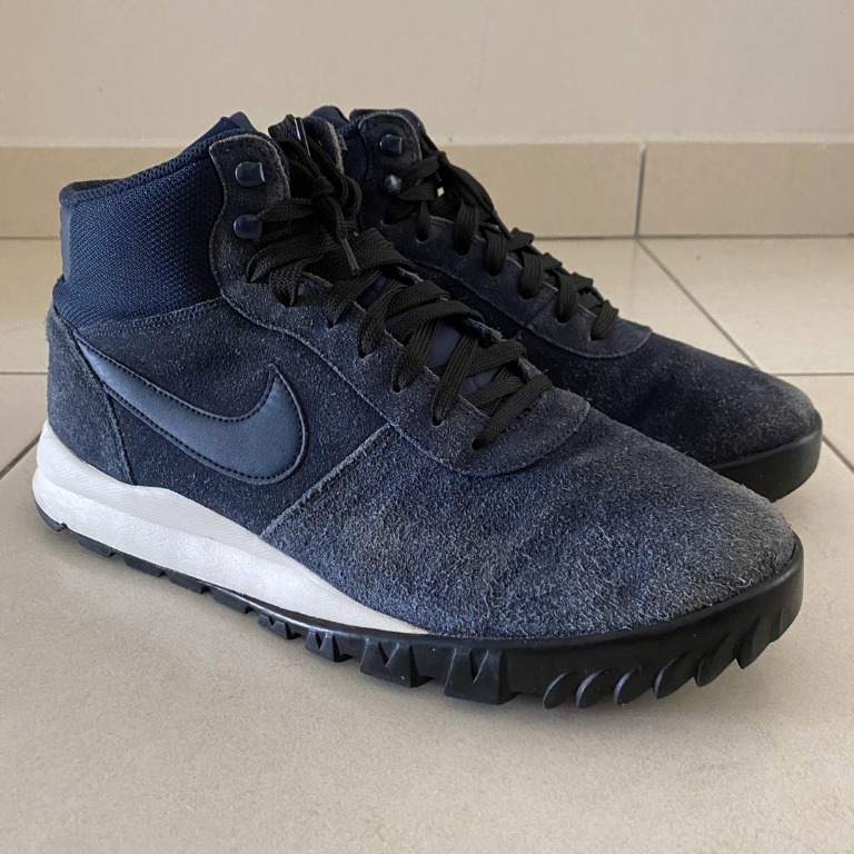 Nike hoodland suede boots store