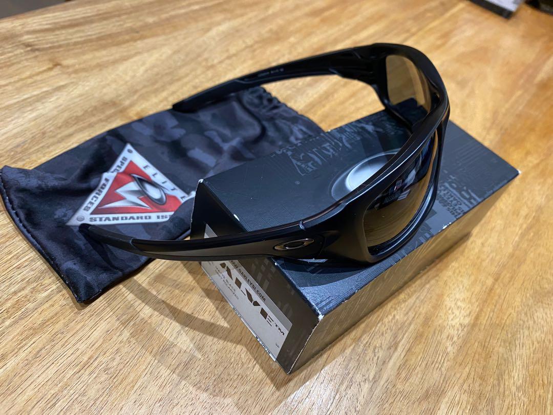 Oakley sales si valve