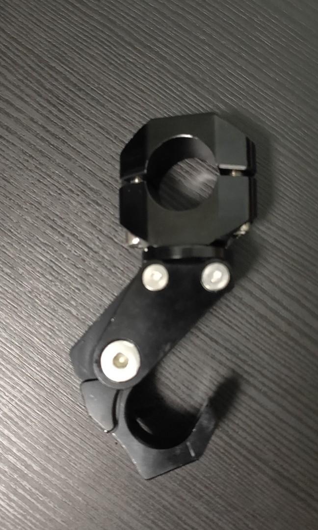 Solid Hook (Category: Motorcycle Accessories) located in Singapore. Submitted by firefox_fighter (Listing ID 1003046121, Image 2). Description: bought it wrong size. letting go at cost price, only 1 piece.