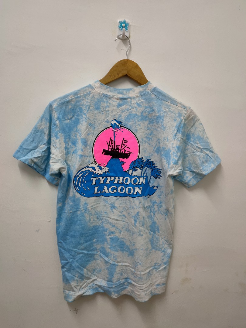 Vintage Disney Typhoon Lagoon Tie dye Tshirt, Men's Fashion, Tops ...