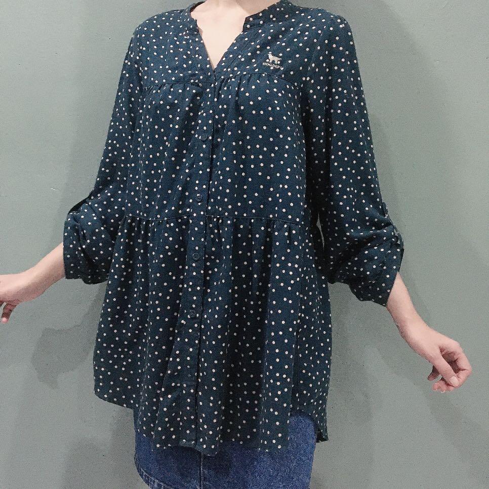 Vintage/ Retro blouses (Category: Blouses) located in Calamba. Submitted by basicnbuttons (Listing ID 1002959701, Image 2). Description: Code: V141 Size:M-L Price: 180 🚩Preloved (washed & sanitized) 🔺NO MEET UP ▫️MOP: BDO/ BPI/ GCASH only (accnt # upon request) ▫️Courier service: J&T (95php min in Luzon)1-2clothes .