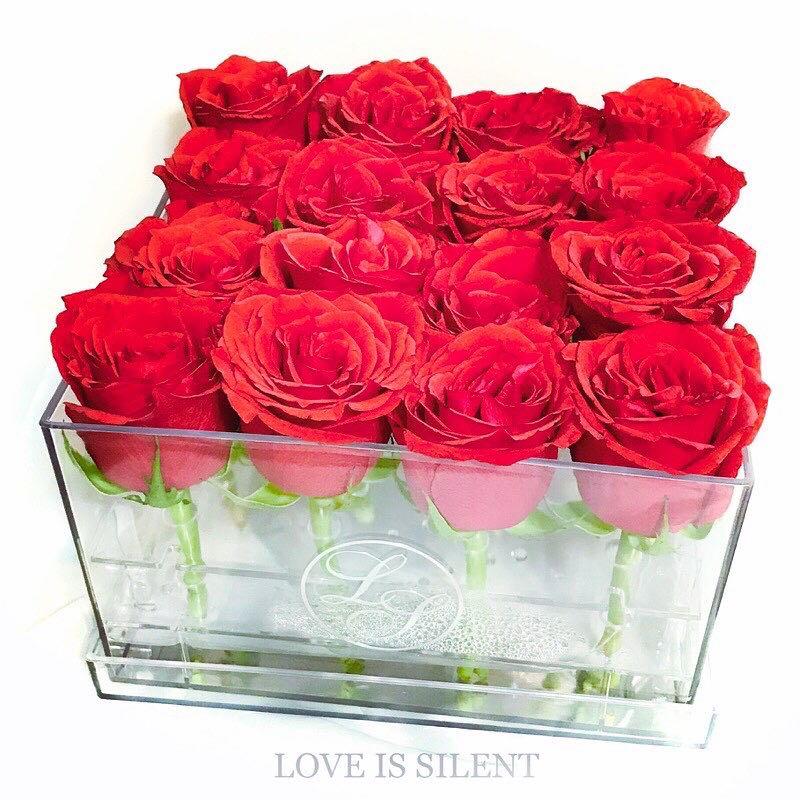 Love Is Silent 鮮花水晶禮盒 16 Fresh Roses Crystal Box 16 朵 鮮花 玫瑰水晶 花盒 情人節 生日 百日宴 聖誕節 新年 畢業 謝師 週年紀念 訂花