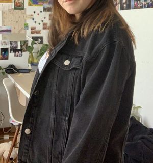 (Category: ) located in . Submitted by stargirl420 (Listing ID 1003105546, Image 1). Description: .