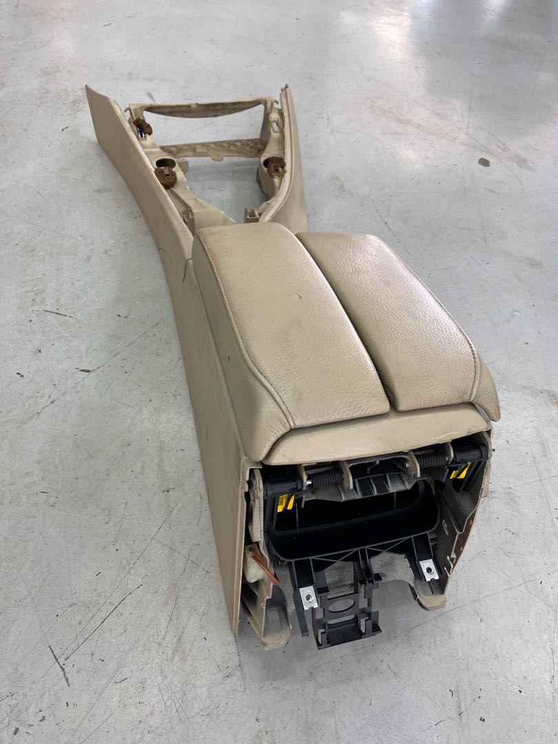 Bmw e93 Center console, Car Accessories, Accessories on Carousell