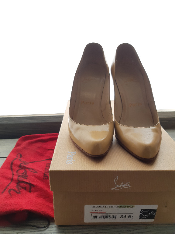 Louboutin on sale decollete 868