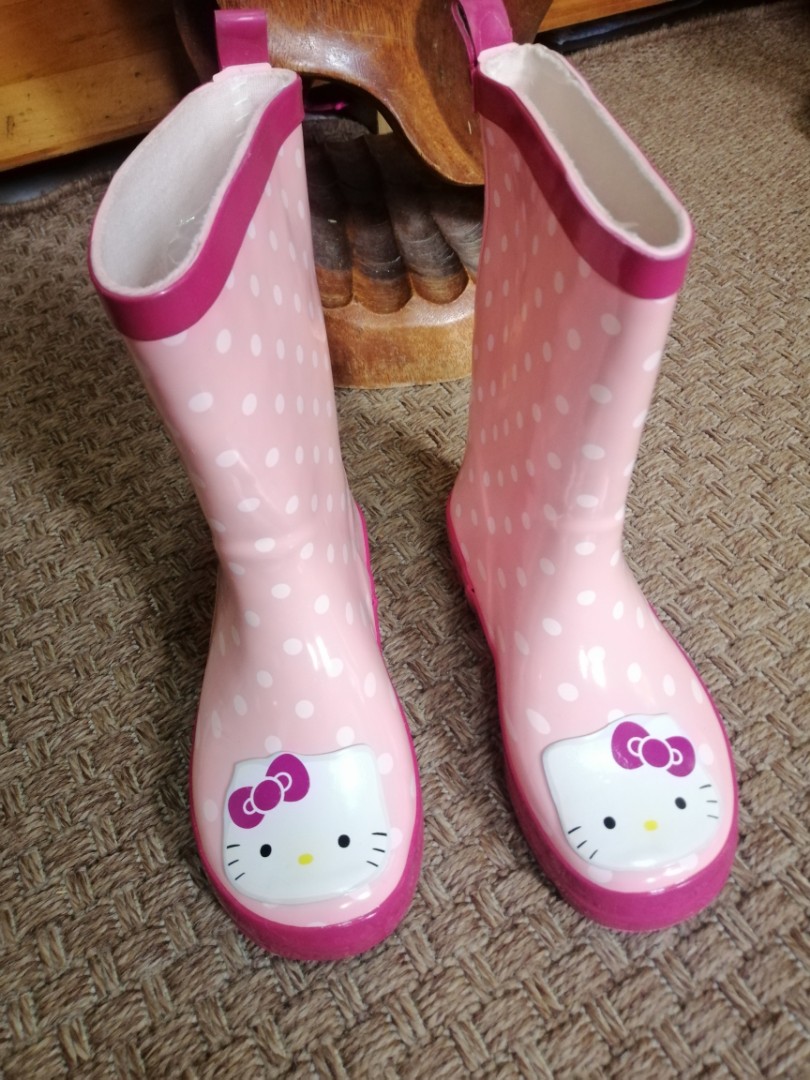 hello kitty rain boots
