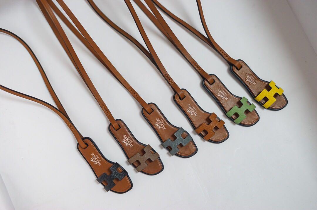 Hermes slipper charm sales