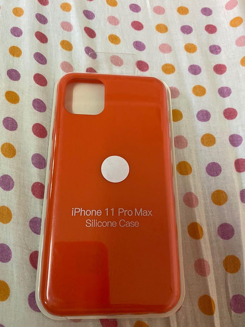 iPhone 11 Pro Max Silicone Case (Category: Cases & Sleeves) located in Naga. Submitted by yoeeee21 (Listing ID 1003091971, Image 3). Description: Full cover I swear they’re pretty! 😍 Rfs: I bought so much and realized I won’t be able to use it all. Hahaha Available: Matcha Green, Neon Pink and Orange.