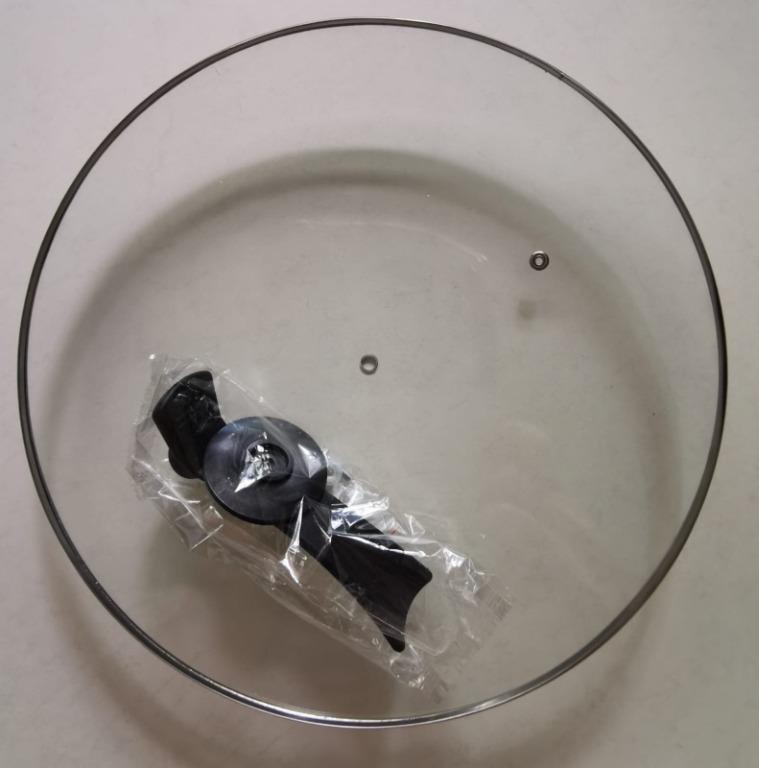 MIT 34cm Wok (made in taiwan), Furniture & Home Living, Kitchenware