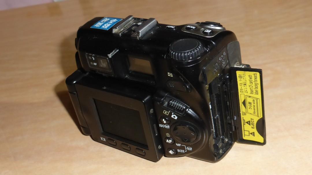 nikon coolpix e5000