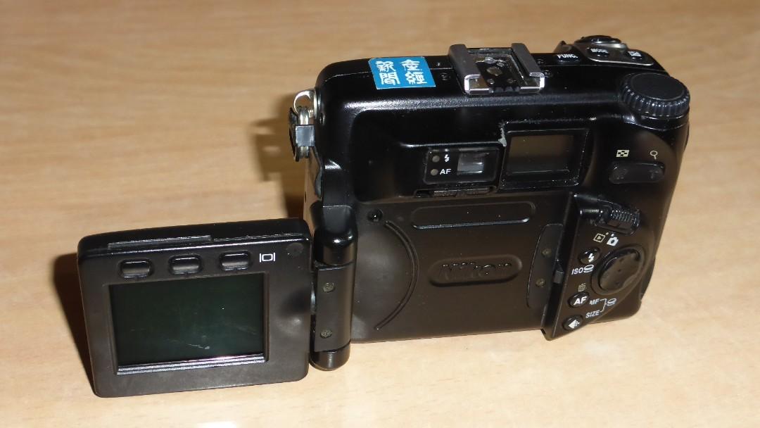 Nikon Coolpix E5000 digital camera made in Japan, Photography, Cameras
