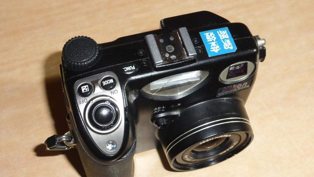 Nikon Coolpix E5000 digital camera made in Japan, Photography, Cameras