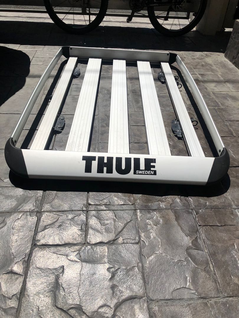 thule bike rack top of car
