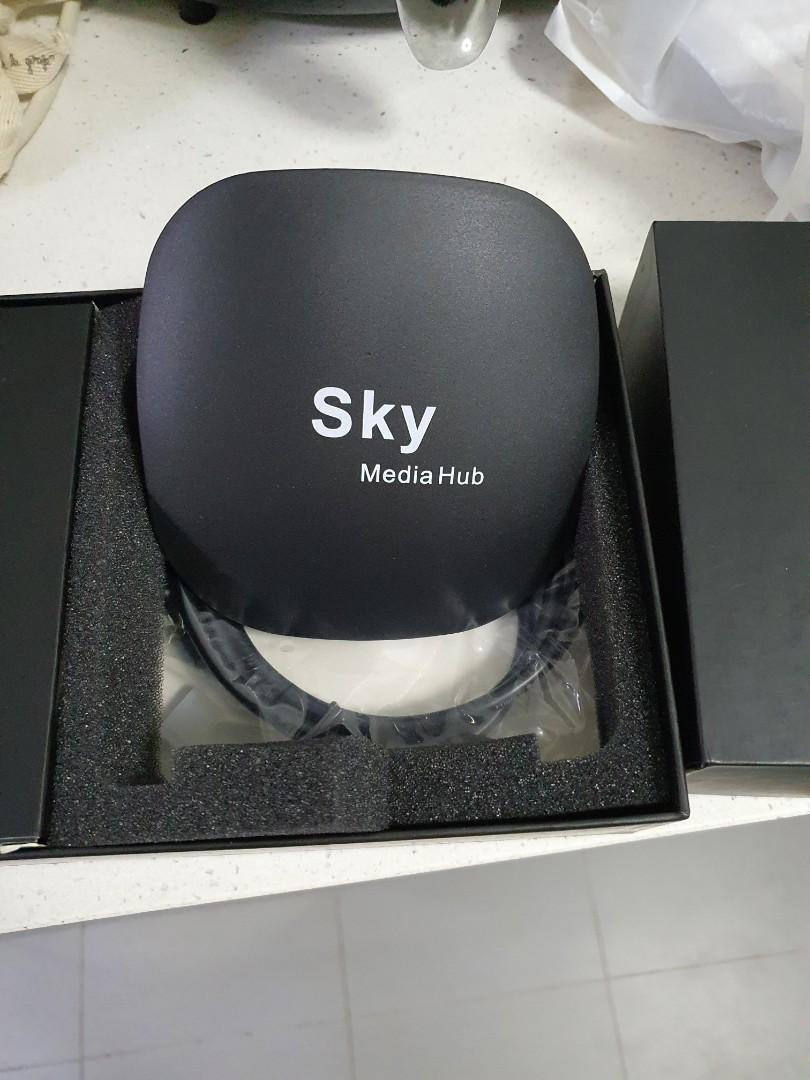 App box (Category: Other Mobile & Gadget Accessories) located in Singapore. Submitted by rgvc (Listing ID 1003376007, Image 2). Description: .