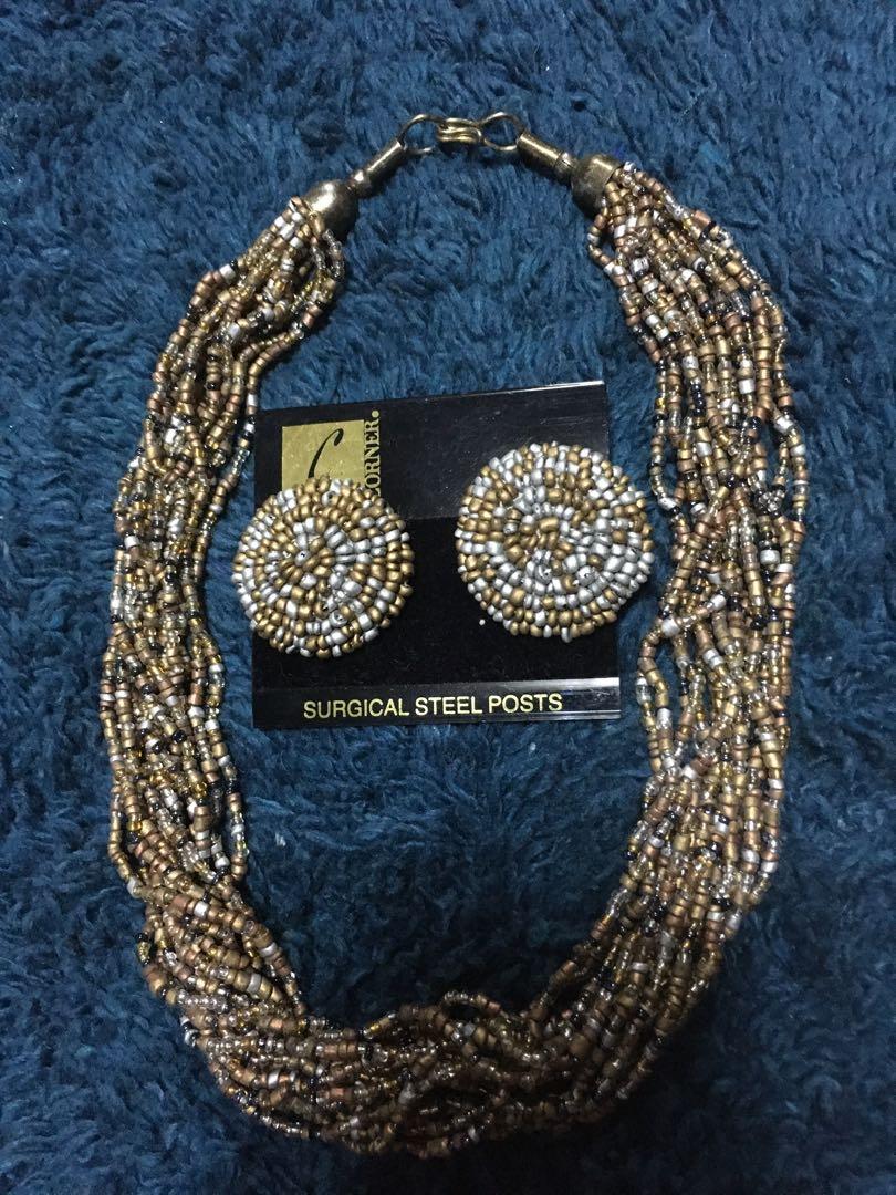 NOW P200 CASUAL CORNER NECKLACE AND 