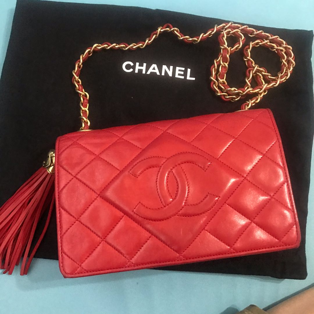 chanel #bag #vintage #vintagechanel #red #tassel #tasselbag #gold