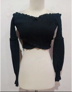 (Kategori: ) berada di . Dikirim oleh second_apparel (ID iklan 1003338869, Gambar 1). Deskripsi: .