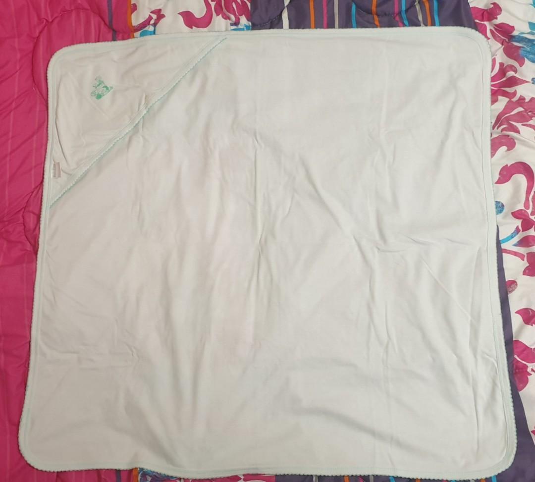 Large Baby Infant Swaddle Blanket (3) (Category: Other Baby Bathing & Changing Needs) located in Pasay City. Submitted by adamclarence (Listing ID 1003288728, Image 2). Description: Large Size Cotton Material.