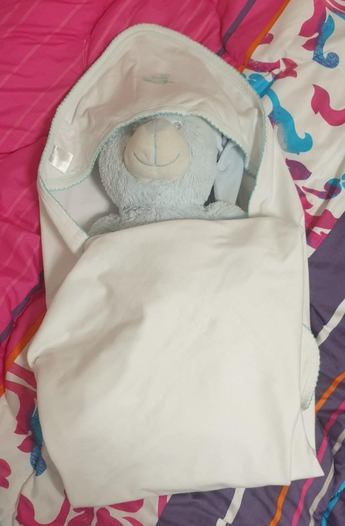 Large Baby Infant Swaddle Blanket (3) (Category: Other Baby Bathing & Changing Needs) located in Pasay City. Submitted by adamclarence (Listing ID 1003288728, Image 3). Description: Large Size Cotton Material.
