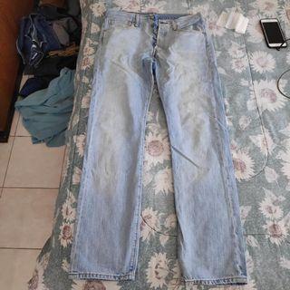 where to buy levi's 501 jeans near me