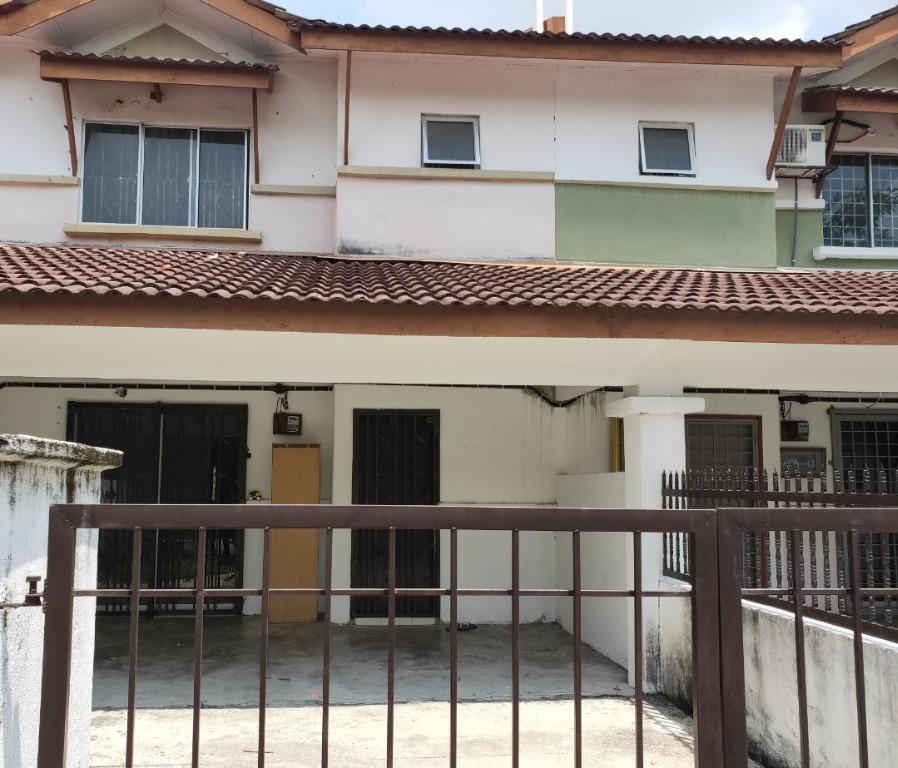 Murah Cantik Rumah 2 Tingkat Bandar Saujana Putra Property Rentals On Carousell