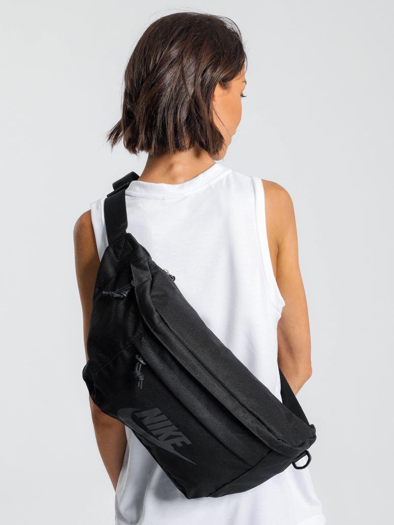 black nike shoulder bag
