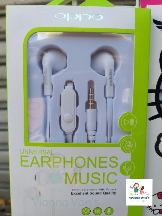 Oppo (White) Earphones (Category: Earphones) located in Las Pinas. Submitted by vianna_vons_online_shop (Listing ID 1003431585, Image 1). Description: Oppo Earphones (White).