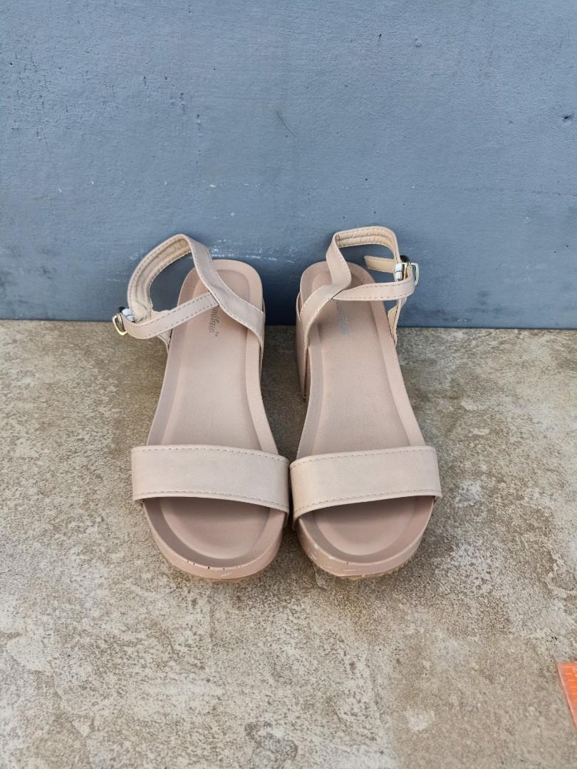 Wedge Sandals NUDE Size 7 (Category: Heels) located in Manila. Submitted by celinatron (Listing ID 1003401016, Image 3). Description: Brand new SIZE 7 Declutter lang kami old stocks from our shop With box.