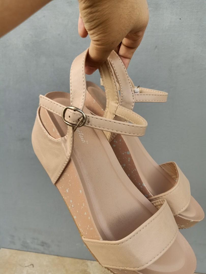Wedge Sandals NUDE Size 7 (Category: Heels) located in Manila. Submitted by celinatron (Listing ID 1003401016, Image 2). Description: Brand new SIZE 7 Declutter lang kami old stocks from our shop With box.